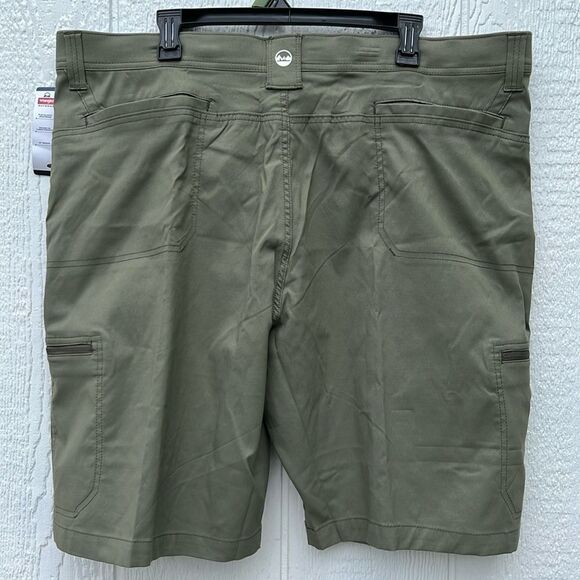 Men's Outdoor Performance Zip Cargo Short with UPF 50+ Size 42 - Picture 5 of 12